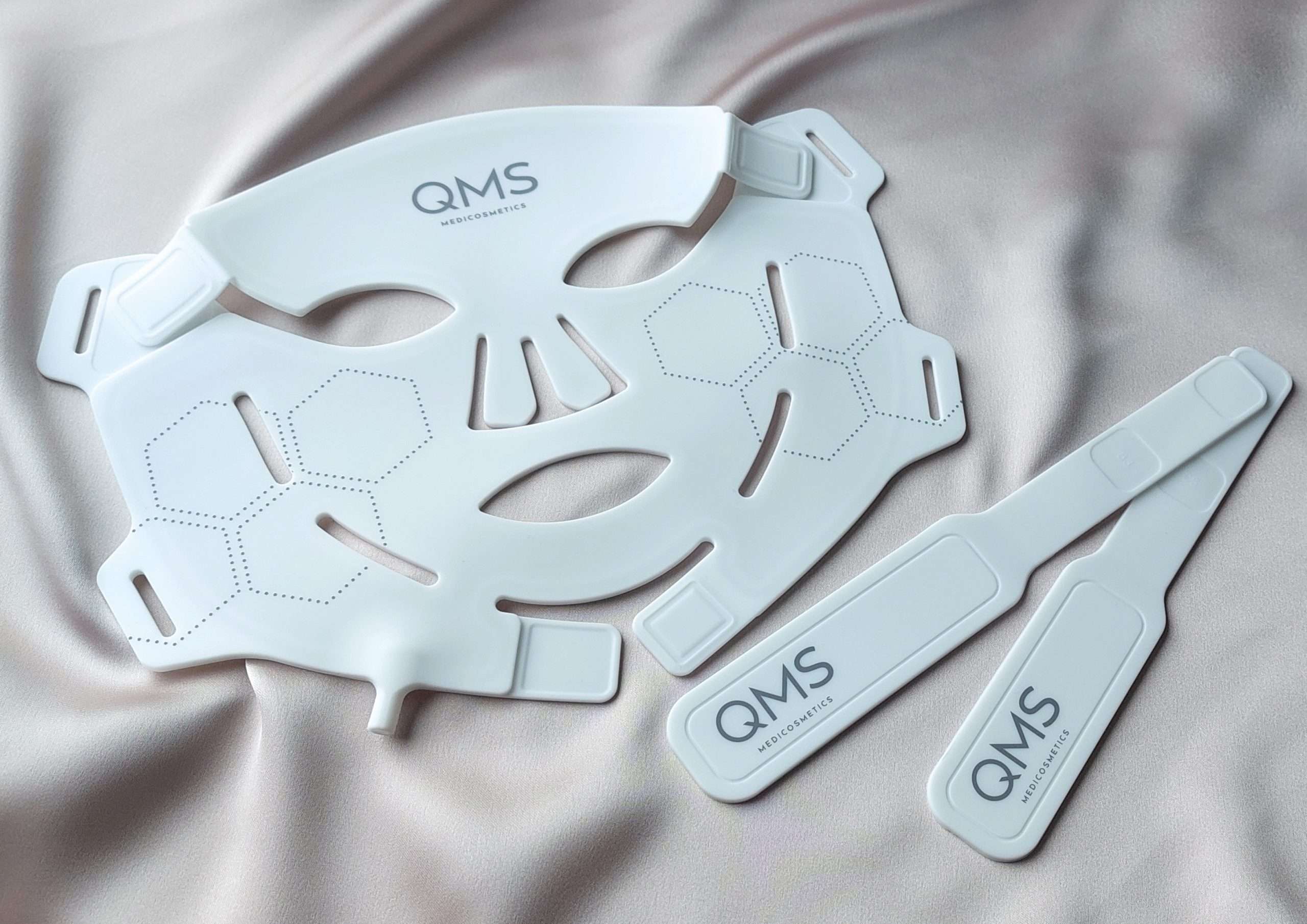 qms-produkte-derma-expert-led-light-treatment-mask2